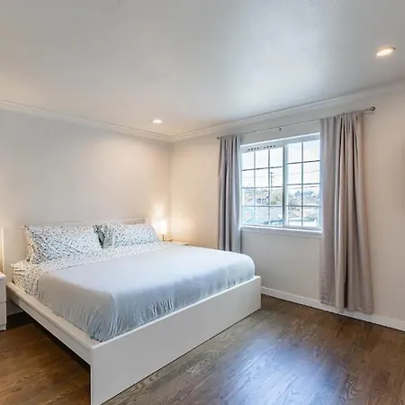 Luxurious 5 Bedroom Home With Ac And Ev Plug Seattle Extérieur photo